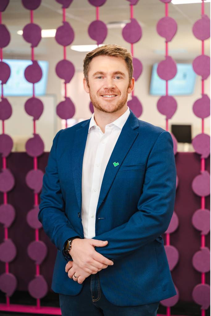 <div class="JJ-team team-member"><span class="icon-member"></span><span class="name">JJ Hendriks <br><span>Head of Commercial Decision Intelligence </span></span></div>